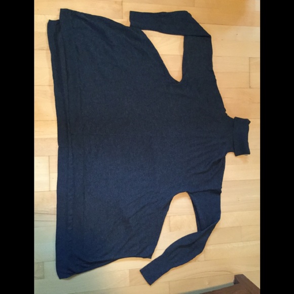 Turtleneck swing sweater - Picture 2 of 3